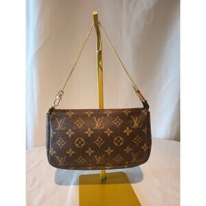 Louis Vuitton Monogram Pochette Accessoires Vintage AR0938 Shoulder Bag LV